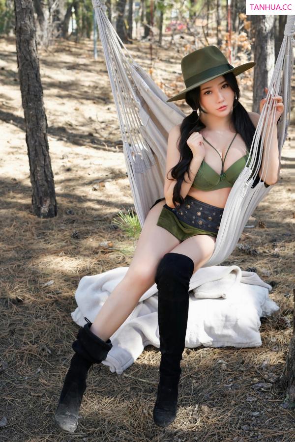 汤曼玲 玛鲁娜 [XiuRen]高清写真图 2023.06.13 No.6902 玛鲁娜Manuela 牛仔装美臀第26张图片